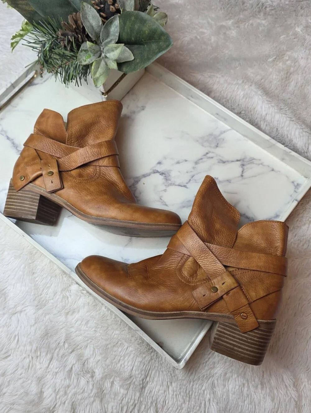 UGG Elora Brown Leather Ankle Boots Size 8.5 Western Boho Festival